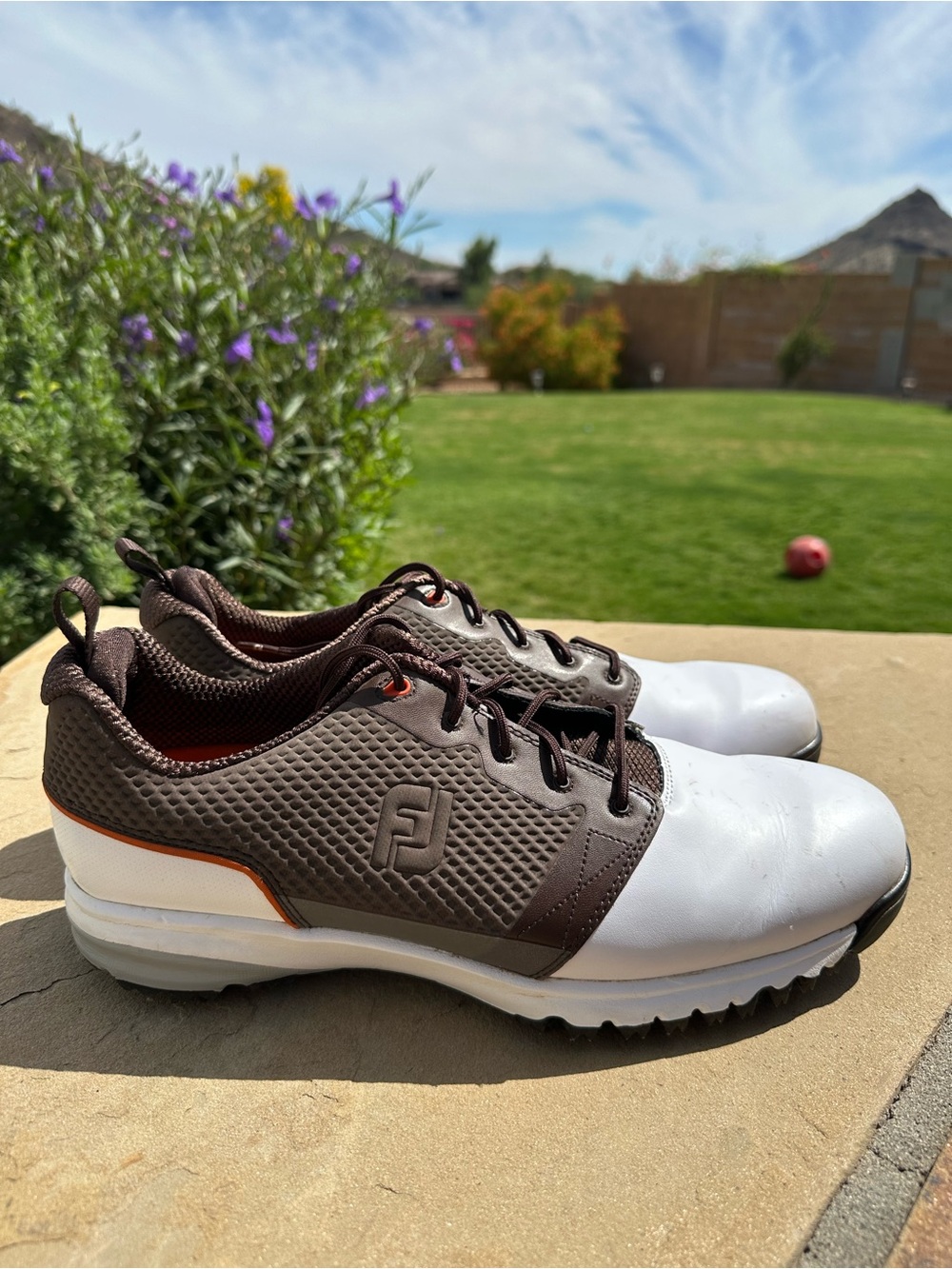 FootJoy Contour Men’s Brown and White Golf Shoes Size 12